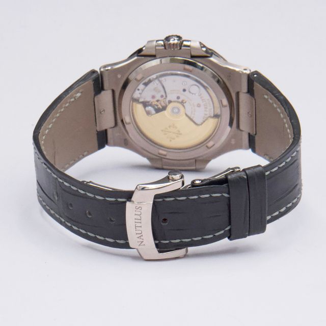 Patek Philippe Nautilus 5711G-001 Image 7